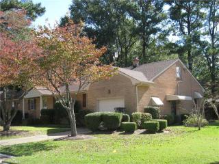 453 Rutgers Ave, Chesapeake, VA 23324-1656
