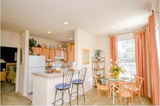 1070 Cobblestone Dr, Indianapolis IN  46234-4007 exterior