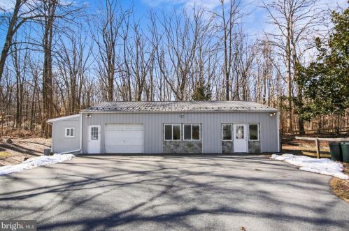 6512 Putman Rd, Graceham MD 21788-2726 exterior