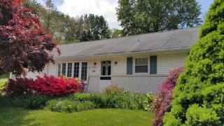 1916 Barton Dr, Lancaster, PA 17603-9539