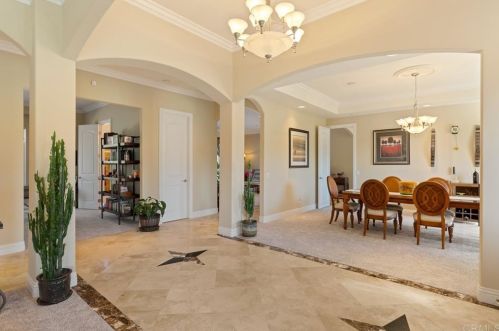 2021 Pleasant Heights Dr, Vista CA  92084-2844 exterior