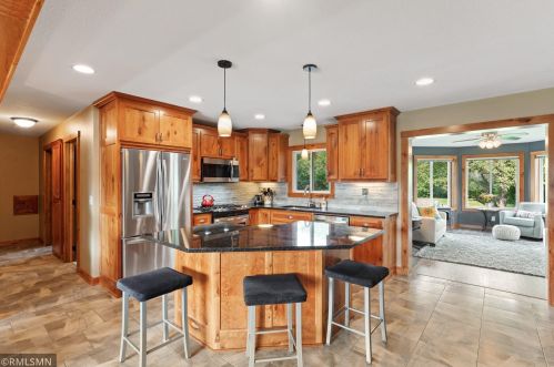 12607 Joppa Ave, Prior Lake, MN 55378-1515