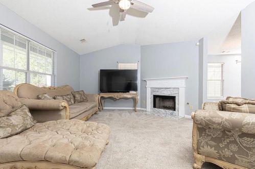 67 Hampton Oaks Dr, Hampton, GA 30228-2193