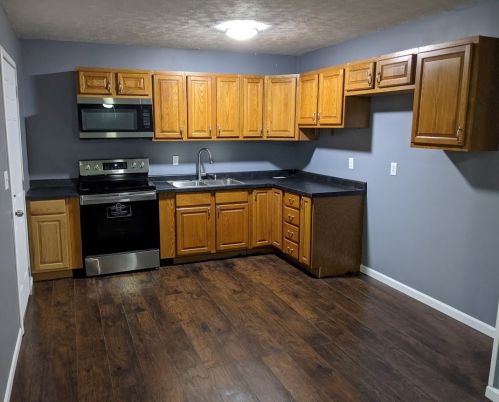 2818 Colorado Ave, Rockford, IL 61109-1522