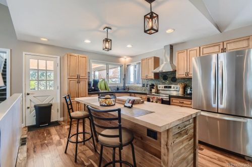 302 Stagecoach Trl, Elizabeth CO 80107-8538 exterior