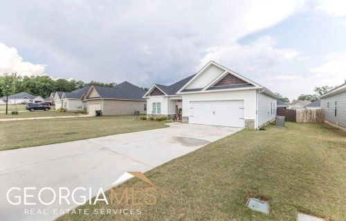 902 Adirondac Way, Bonaire, GA 31005