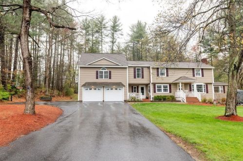 7 Twin Isles Rd, Londonderry, NH 03053-3739