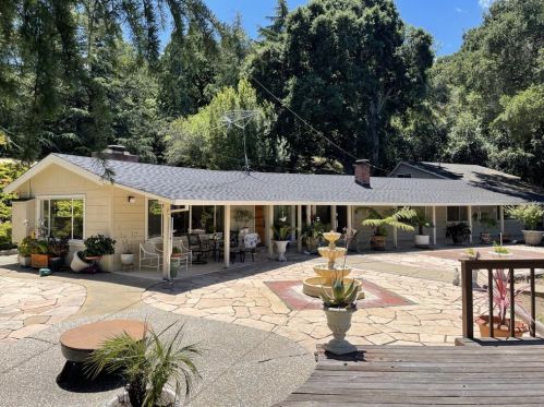 25558 Fernhill Dr, Los Altos, CA 94024-6302