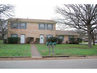 1807 Briar Oaks Dr, Bryan TX  77802-4402 exterior