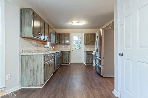 1420 White City Dr, Holly Springs, GA 30115-2994
