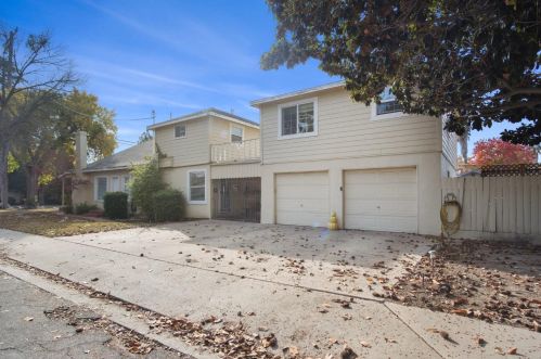 1031 Roseburg Ave, Modesto, CA 95350-5049