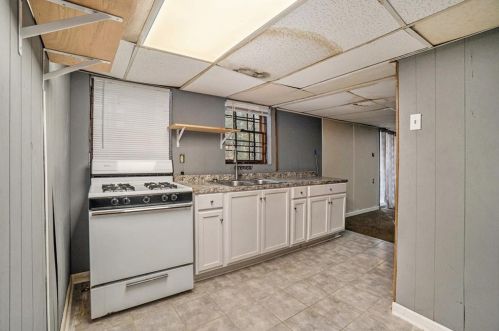 352 Harris Manor Dr, Atlanta GA  30311-2117 exterior