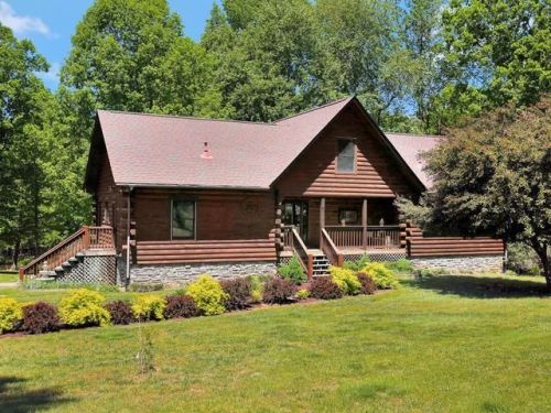 48 Schalow Rd, Cumberland, VA 23040-2434