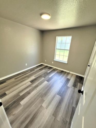 200 Locust, Angleton TX 77515-4339 exterior