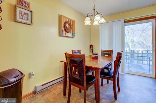 765 Dustin Dr, Lancaster PA  17601-1267 exterior