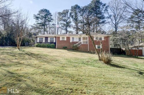 132 Douglas Dr, Mableton GA  30126-1932 exterior