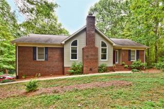 6712 Deer Creek Dr, Waxhaw, NC 28173-9702