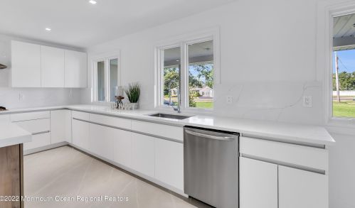 171 Wall St, Tinton Falls NJ  07724-2416 exterior