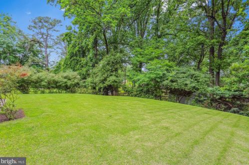 11510 Lockhart Pl, Silver Spring MD 20902-3166 exterior