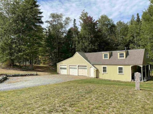 30 Mcmahon Dr, Carroll, NH 03598-3135