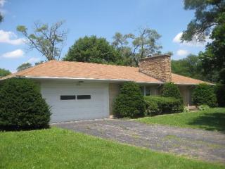 528 64th St, Willowbrook IL  60527-1813 exterior