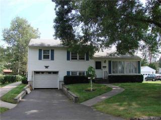 4 Williams Pl, Wallingford CT  06492-3817 exterior
