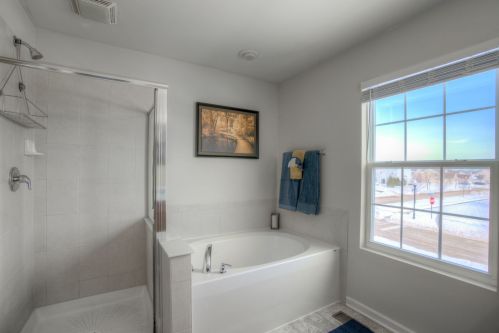 1600 Bristol Dr, Pingree Grove IL  60140-9038 exterior