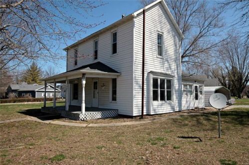 222 College Ave, Otego, IL 62418-1002
