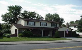 8384 Quay Dr, Arvada, CO 80003-1716