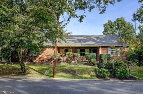 101 Reillywood Ave, Tavistock, NJ 08033-2201