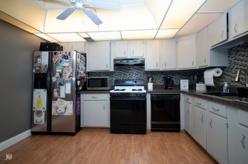 14517 Sussex Ct, Oak Forest, IL 60452-1012