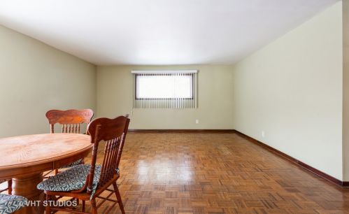 116 Edgehill Dr, Lemont IL  60440-2805 exterior