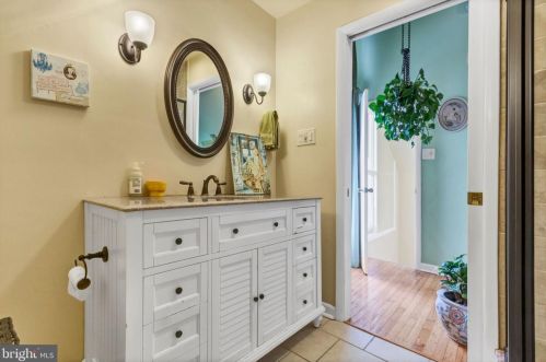 419 12 St, Philadelphia PA 19123-3733 exterior