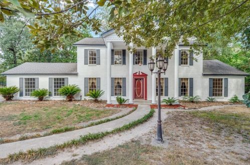 320 Tara Park, Conroe, TX 77302-3756