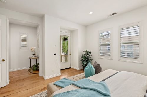 107 Canopy, Irvine CA  92603-0658 exterior