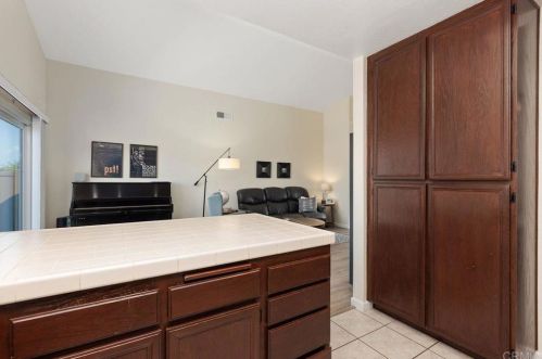 1950 Cherrywood St, Vista CA exterior