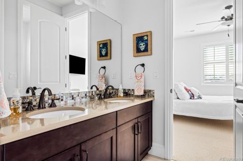 5925 Olive Cir, Englewood CO  80111 exterior