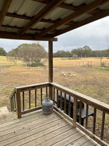 1713 Cave Dr, Spring Branch TX 78070-4841 exterior