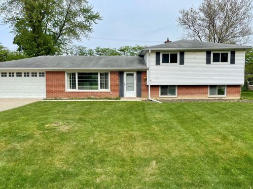 1327 Pam Anne Dr, Glenview, IL 60025-2516