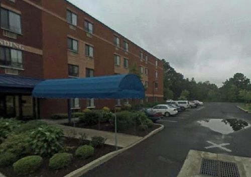 555 Coles Mill Rd, Haddonfield NJ  08033-1079 exterior