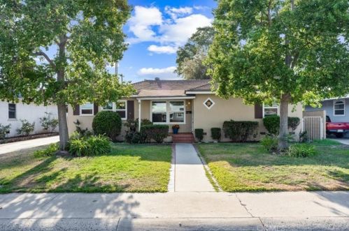 829 Lenz Dr, Anaheim, CA 92805-1728