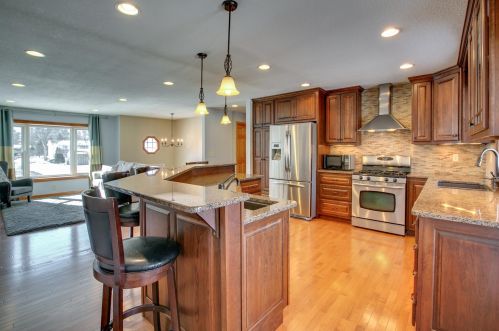 1735 Eugene St, Saint Paul MN  55110-3341 exterior