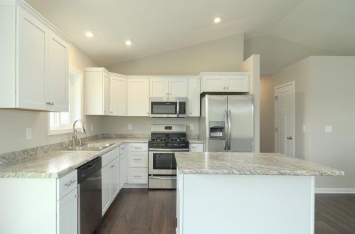 591 Alaska Loop, Spectacle Lake, MN 55008-9325