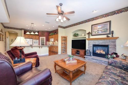 2625 Granite Park Ln, Elk Grove, CA 95758-3611