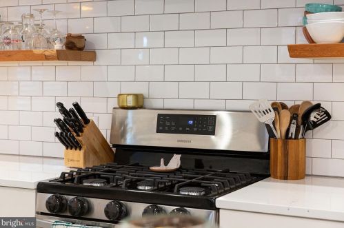 554 Spruce St, Lancaster PA  17603-3353 exterior