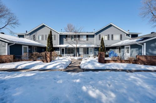 5983 Dellwood Ave, Saint Paul MN  55126-8451 exterior