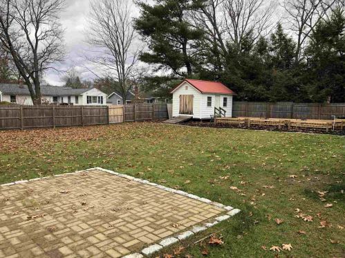 13 Redwing Rd, Concord, NH 03301-7892