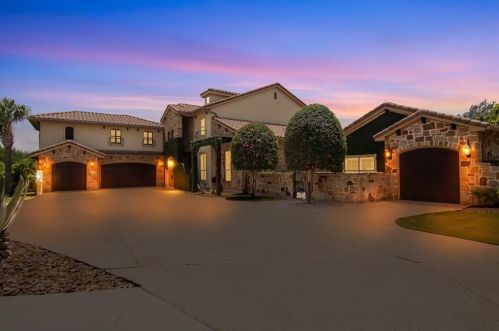 11401 Eagles Gln Dr, Austin TX  78732-2088 exterior