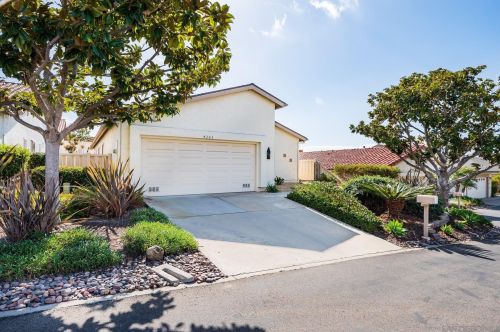 4263 Shadow Ln, Oceanside, CA 92056-4711