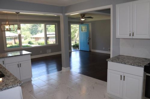 2252 Collins Rd, Atlanta GA  30344-1224 exterior